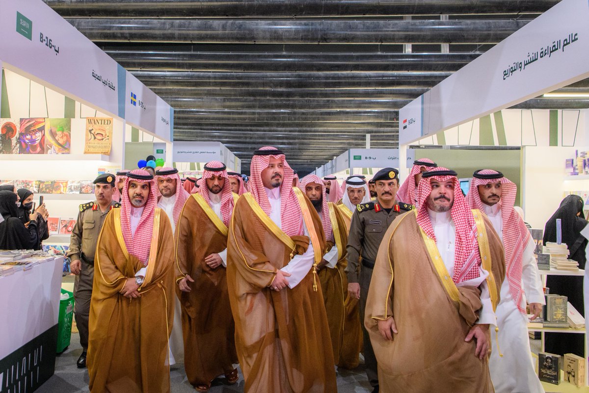 سمو أمير منطقة المدينة المنورة سلمان بن سلطان يزور معرض المدينة المنورة للكتاب 2025