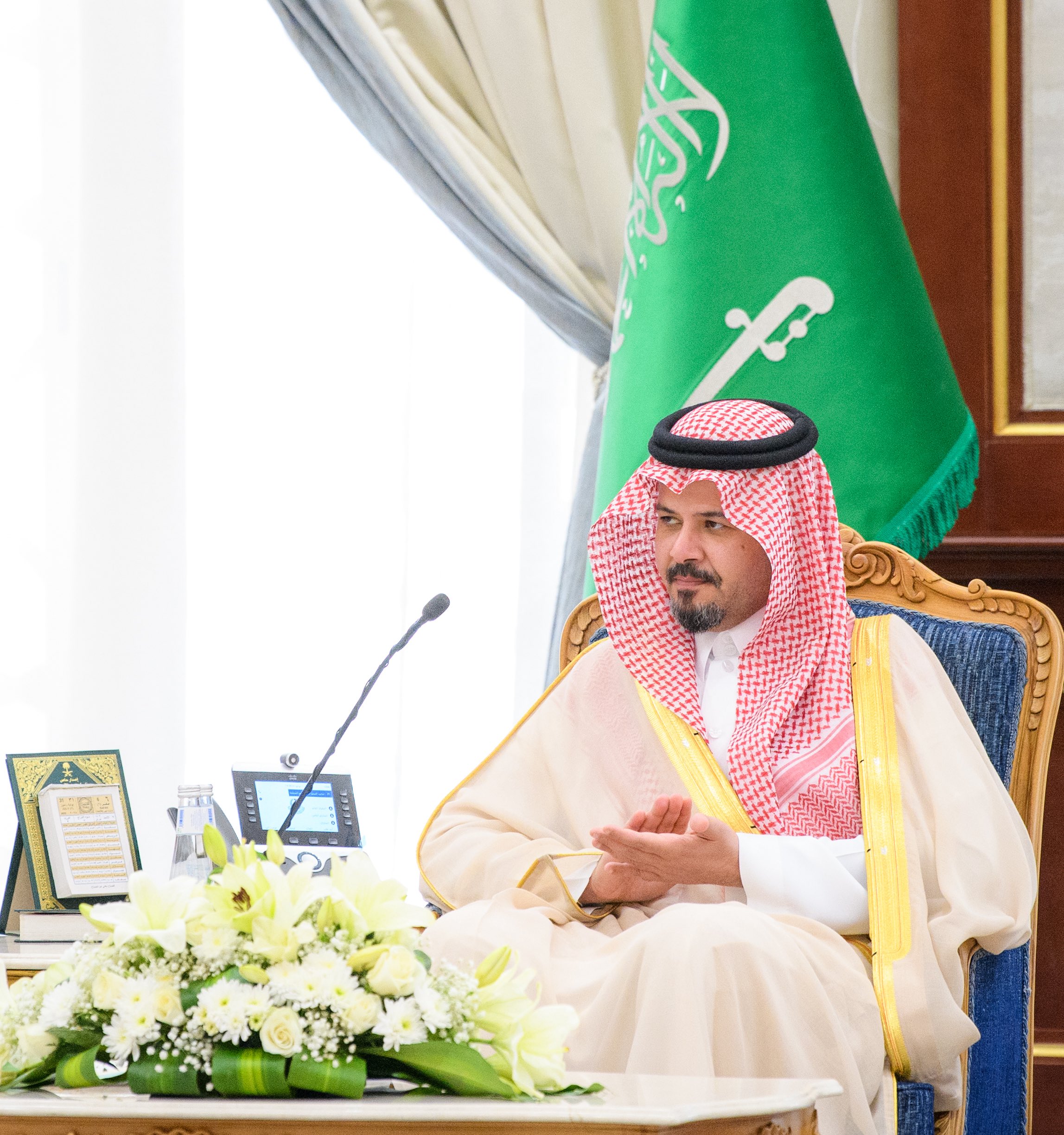 أمير منطقة المدينة المنورة يرعى حفل تكريم المشاركين في النسخة الرابعة من مبادرة "الشريك الأدبي"