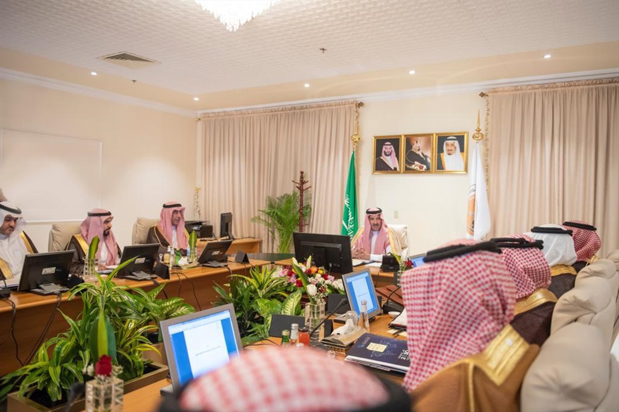 أمير المدينة يترأس الاجتماع الثاني لمجلس هيئة تطوير المنطقة في محافظة ينبع