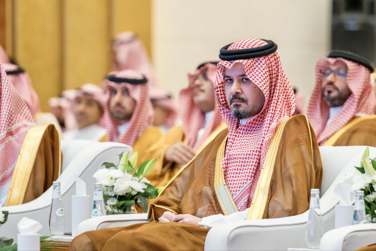 أمير المدينة المنورة يرعى ورشة عمل تنمية المحتوى المحلي للقطاع السياحي بحضور وزير السياحة